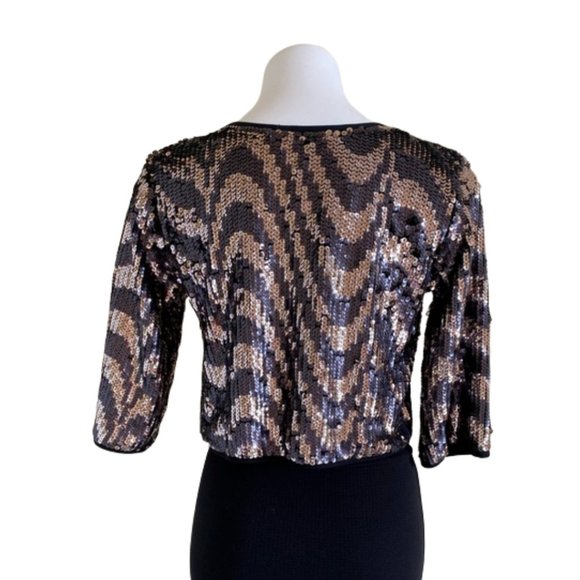 AKIRA Black/Silver Sequin 3/4 Sleeve Crop Top - Picture 2 of 6